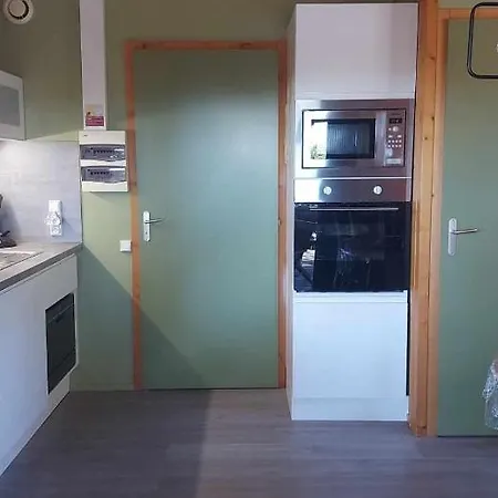 בקתה Cape Sur Le Mont Saint Loup אגדה