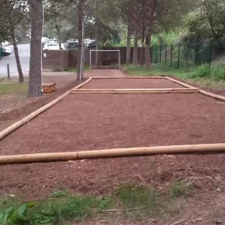 Cape Sur Le Mont Saint Loup בקתה *