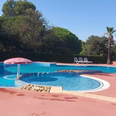 Cape Sur Le Mont Saint Loup אגדה