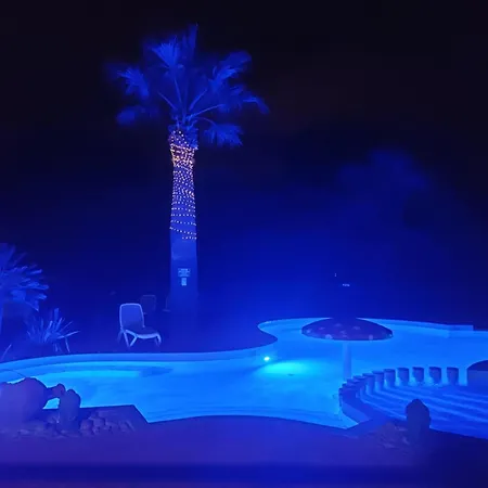 Cape Sur Le Mont Saint Loup * אגדה