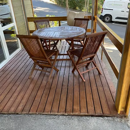 Cape Sur Le Mont Saint Loup אגדה