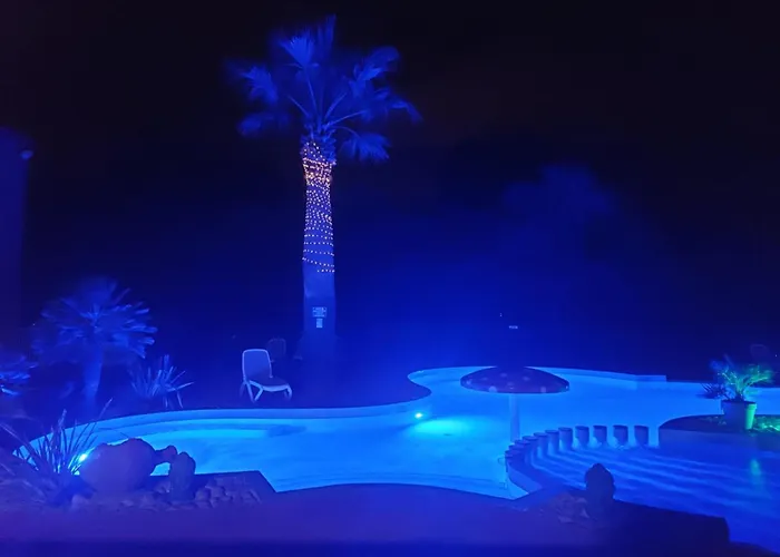 Cape Sur Le Mont Saint Loup * アグド