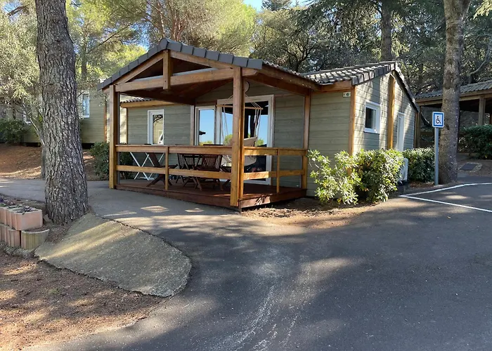 Cape Sur Le Mont Saint Loup アグド